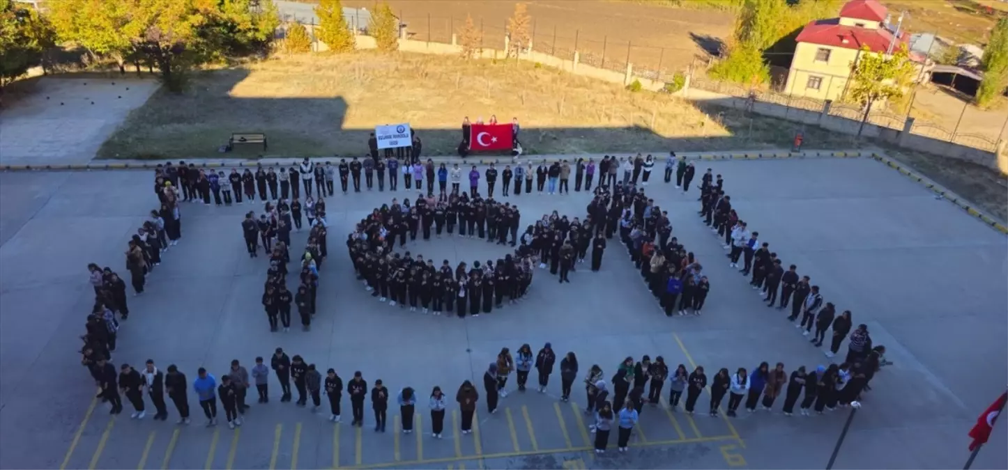 Bulanık’ta Öğrencilerden Cumhuriyet Koreografisi