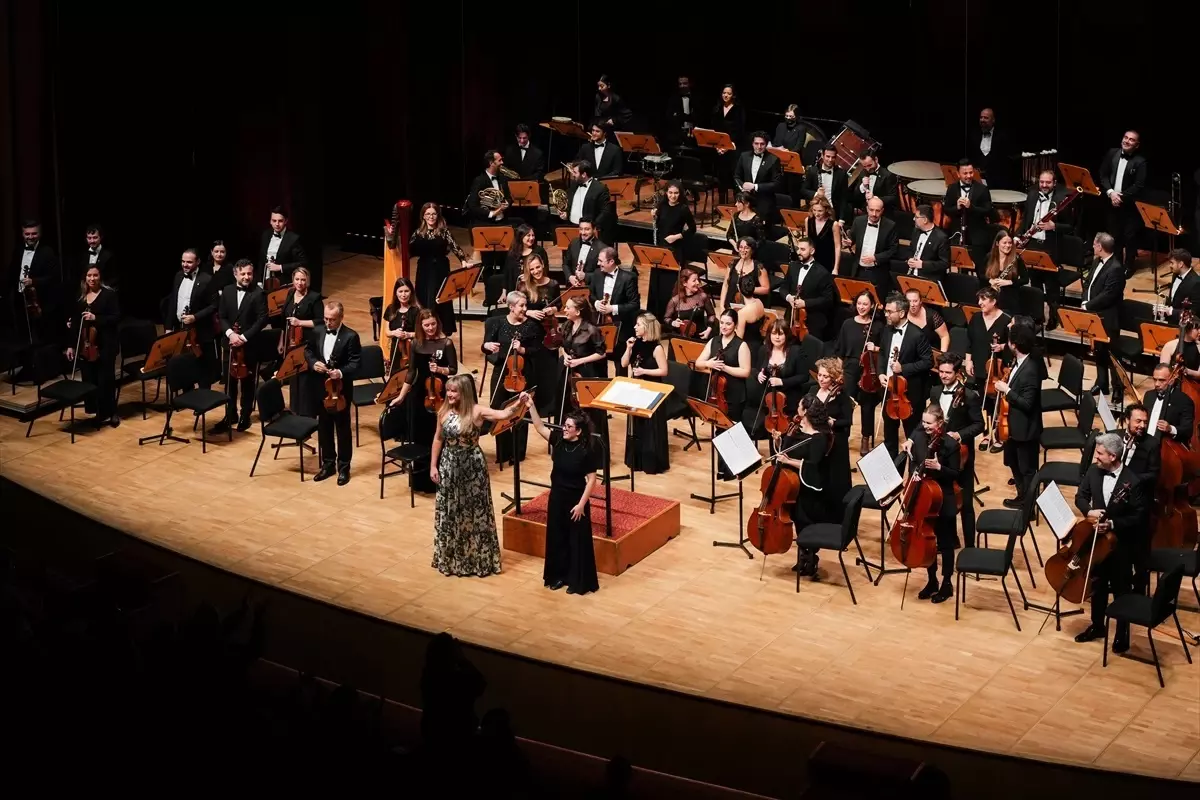 Sinead Campbell Wallace Türkiye’de İlk Konserini Verdi